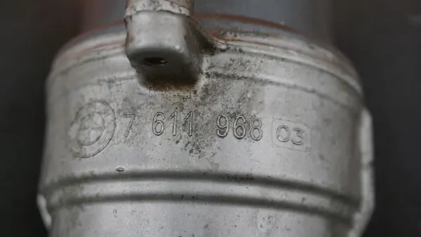 Oljefilterbas BMW 1 F20 3 F30 7611968 image 6