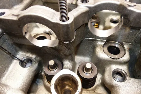 Cabeça de cilindro esquerda OEM 0593AL para Audi Q7 4L 3.0 TDI image 9