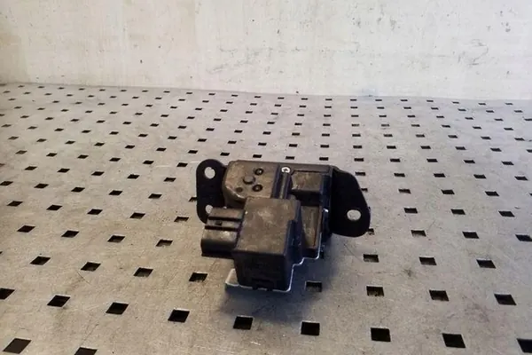 Bagagelås HYUNDAI IX35 812301H300 image 2