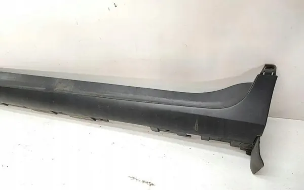 BMW X3 F25 Vänster Sidoskydd OEM 7210079 image 4