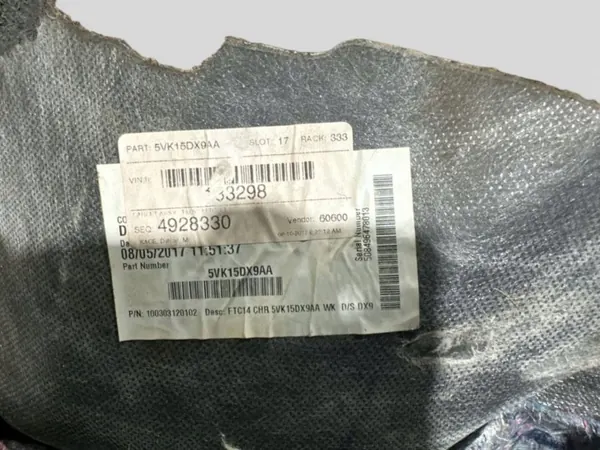 Tapete dianteiro esquerdo OEM 5VK15DX9AA - Dodge Durango image 7