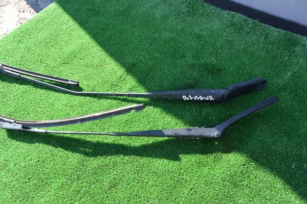 Wiper Mechanism Complete Volkswagen Passat B7 USA OEM image 6