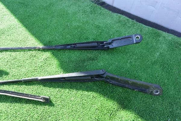 Wiper Mechanism Complete Volkswagen Passat B7 USA OEM image 7