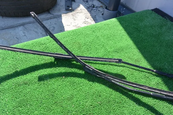 Wiper Mechanism Complete Volkswagen Passat B7 USA OEM image 9