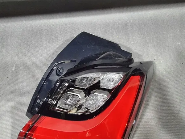 Lámpara Trasera Derecha Mitsubishi ASX II 19- OEM 8330B276 image 2