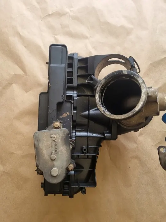 Inlaatrooster Mercedes W204 OM646 2.2 CDI A6460980024 image 2