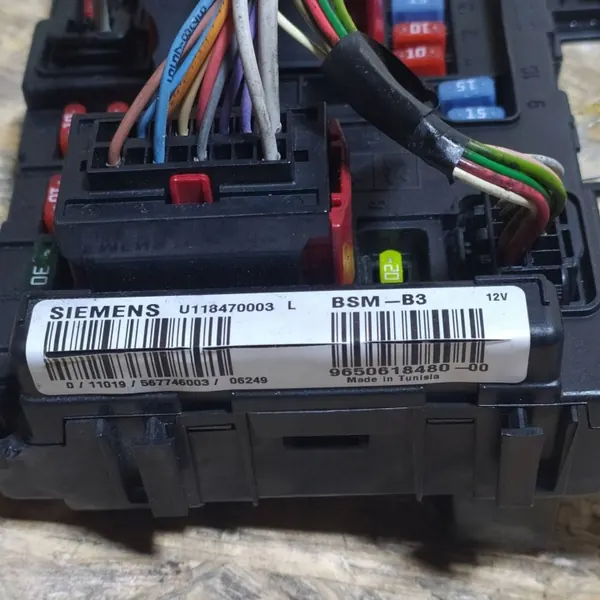 Module BSM OEM 9650618480 pour Citroen C5, Peugeot 307 image 10