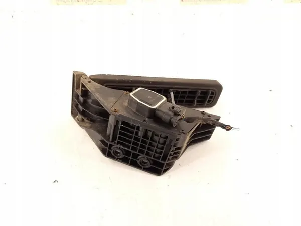 Gaspedaal Mercedes W204 A2043000100 image 4