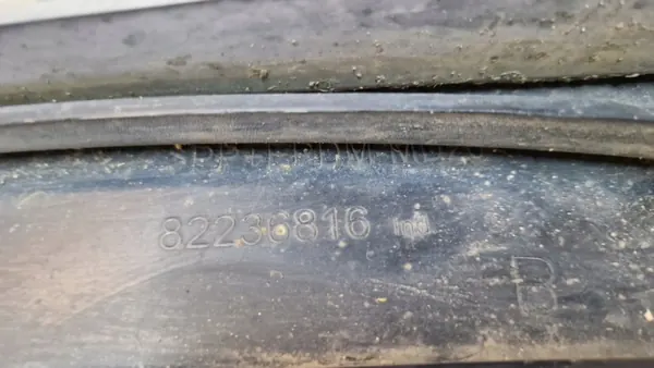 Renault Range T ohjaamon porras OEM 82249132 - Käytetty image 7