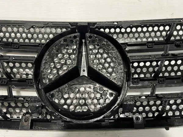 Grille Mercedes-Benz ML W163 image 7
