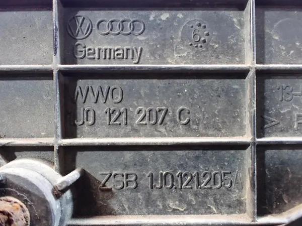 AUDI A3 8L 96-00 1.6 Kylarrubrik 1J0121207C image 5