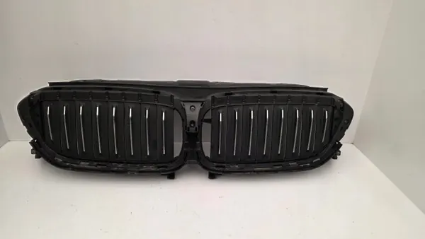 BMW G30 G31 Kromigrilli OEM 7497281 Käytetty image 2