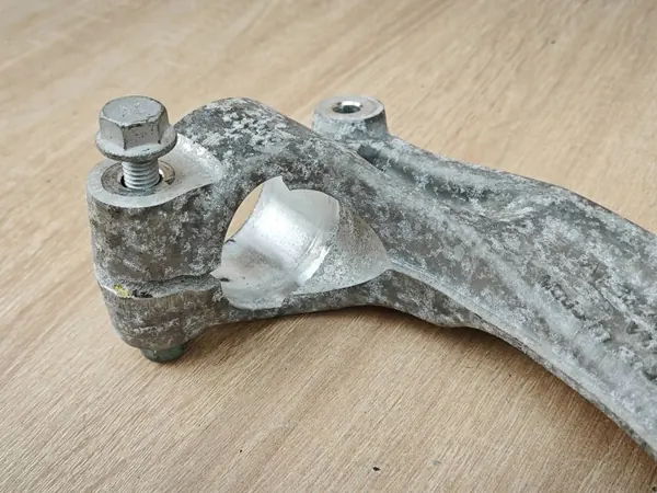 Linker schokdemperbeugel OEM 8W0037 Audi A4 B9 image 3