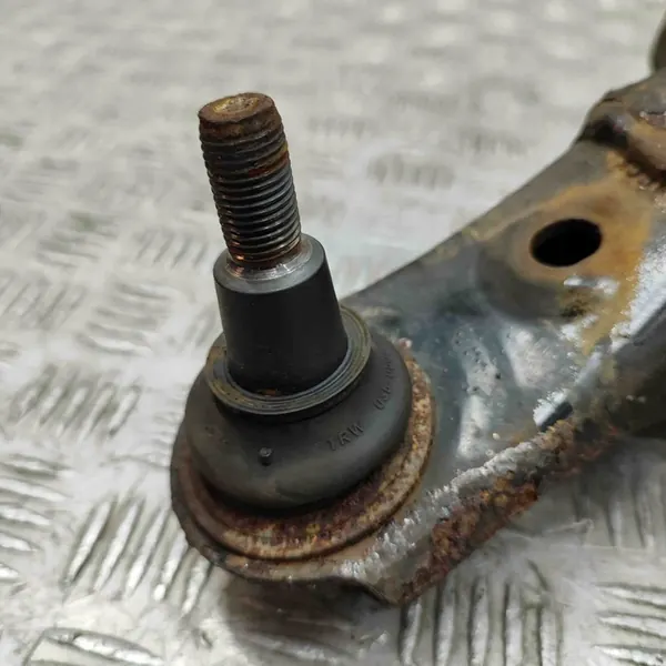 Braccio di Controllo Anteriore Inferiore VW Amarok 3.0L OEM 2H0407152A image 6