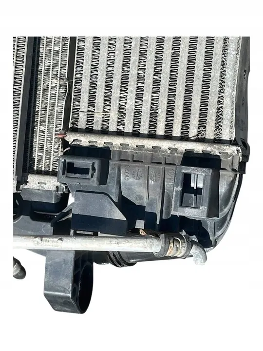 Conjunto de radiadores RENAULT TRAFIC III FLATBED 1.6L diesel 93868349 image 4