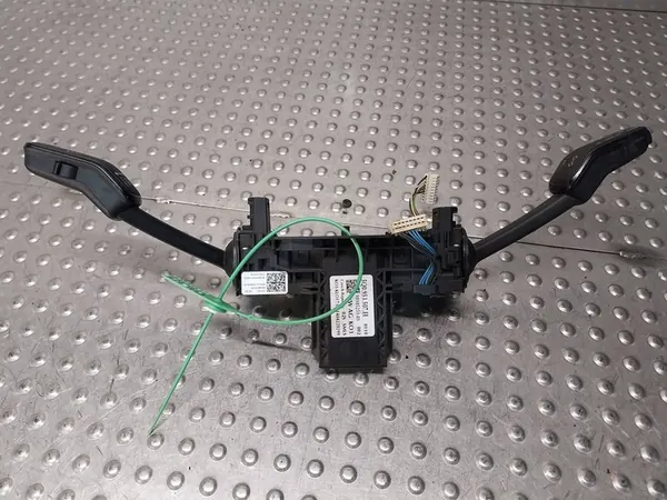 Lenkungs-Schalter Skoda Octavia III 2014 5Q0953507EE image 2