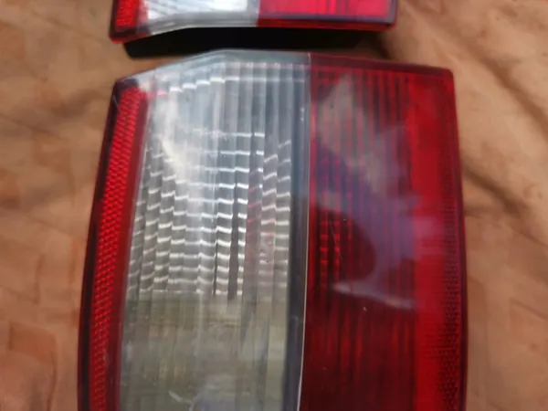 Luz trasera izquierda Renault Laguna II 8200002475 image 5