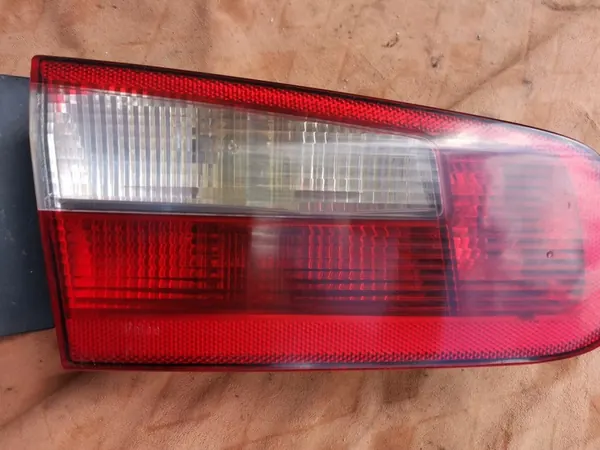 Luz trasera izquierda Renault Laguna II 8200002475 image 6