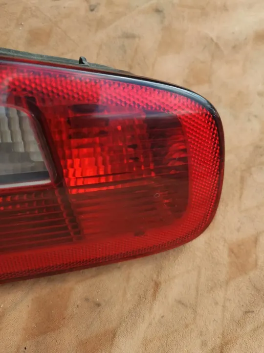 Luz trasera izquierda Renault Laguna II 8200002475 image 8
