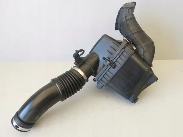 JEEP GRAND CHEROKEE IV WK2 ILMAFILTTERIN KOTELLO 68151986AB image 2