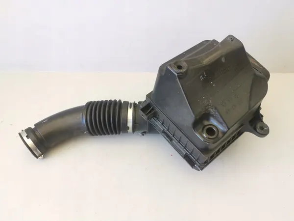 JEEP GRAND CHEROKEE IV WK2 ILMAFILTTERIN KOTELLO 68151986AB image 3