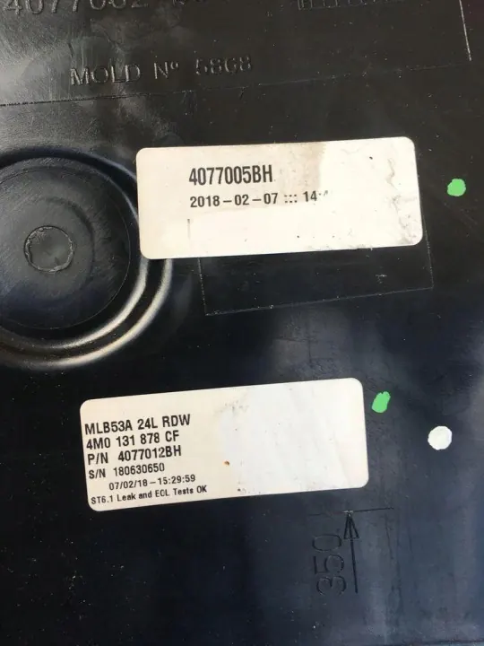 Audi Q7 AdBlue tankpump OEM 4M0131878BF image 4
