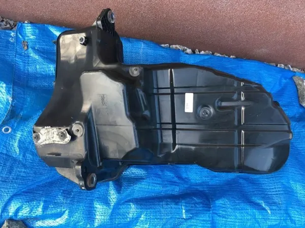 Audi Q7 AdBlue tankpump OEM 4M0131878BF image 7