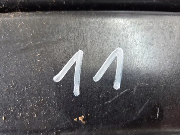 VW T5 Multivan obere Konsolenablage OEM 7H5857922A image 3