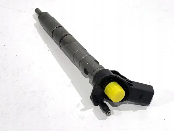 Iniettore AUDI A5 8T 3.0 240CV 2007-2017 057130277AG image 3