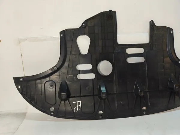 Escudo Motor Kia OEM 29110-J7100 - Usado image 6