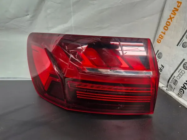 AUDI A4 B9 Kombi Luz Trasera Derecha LED image 2