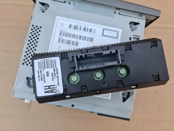 Radiodisplay OEM 13292090 för Opel Meriva A image 8