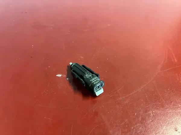 2024 BMW iX Capteur de température du liquide de refroidissement 5A115F5 image 2