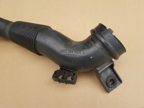 Luftansaugrohr / Audi A2 1.4 TDI AMF 75PS / 8Z0129654L image 2