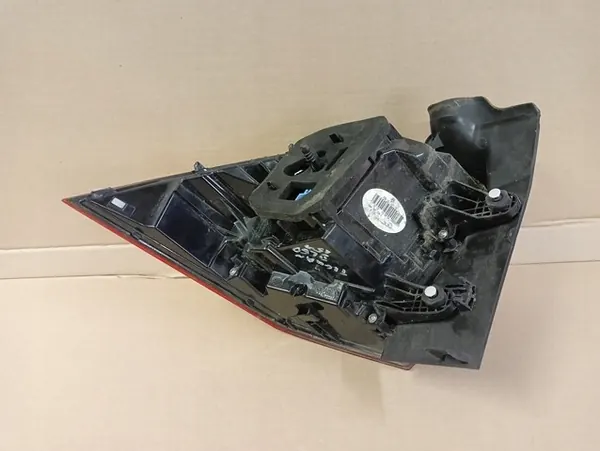 Luz trasera LED derecha VW Tiguan II 5NA 15- OEM 5NA945208F image 4