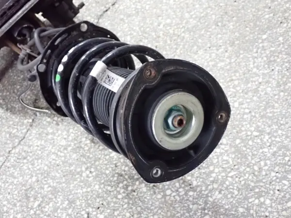 Pivot de direction gauche OEM 2Q0413031EE pour Skoda Fabia IV image 3