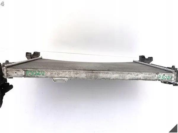 Waterkoeler MB C63 W204 E63 W212 OEM A2185000200 image 5