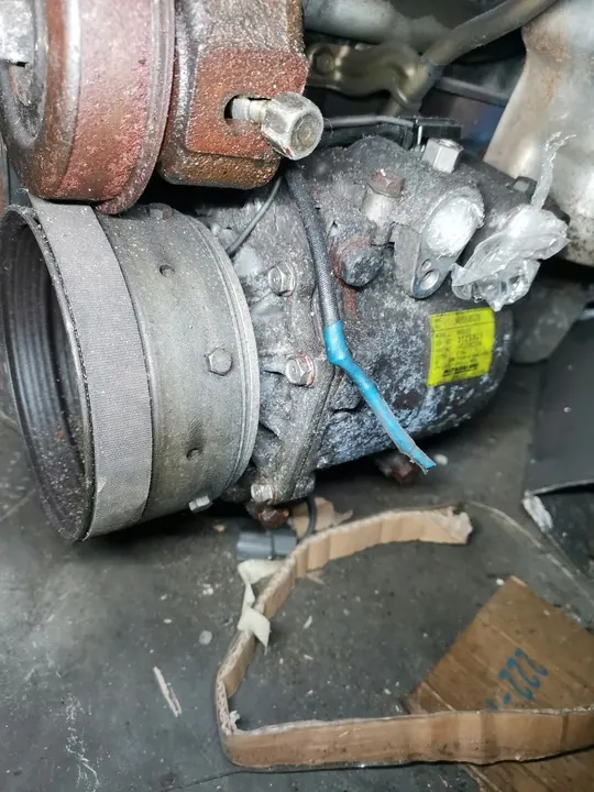 Compresseur de climatisation Mitsubishi Carisma 1.8 GDI MB958178 image 3