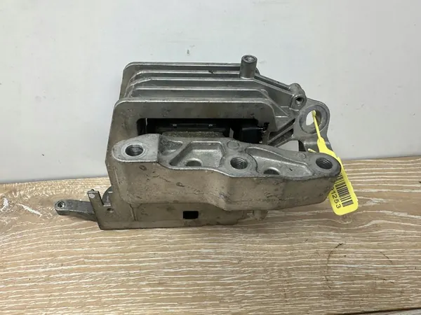 Soporte de motor BMW X1 F48 Izquierdo OEM 22118835566 image 2