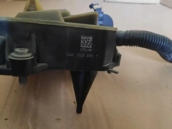 Audi OE 06K103495T séparateur d'huile image 2