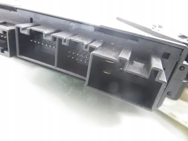 Mecanismo de janela dianteira esquerda Audi A4 B7 2.0 TDI image 5