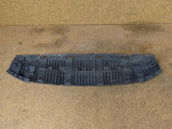 Framstötfångarplatta AUDI Q3 8U 8U0807233E image 4