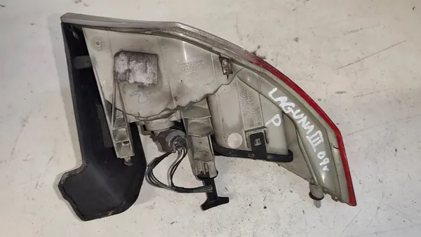 Luz Trasera Derecha Renault Laguna III 265550001R image 2