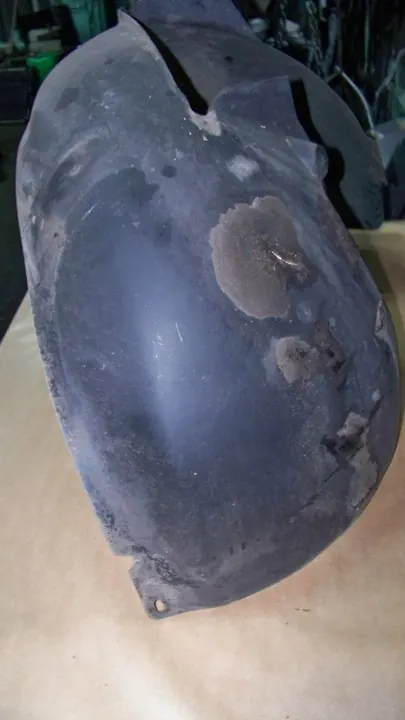 VW Passat B6 Front Right Wheel Arch OEM image 3