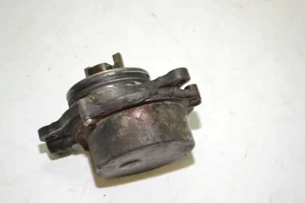 Bomba de vacío OEM 7791232 para BMW E61 2.5 177CV image 3