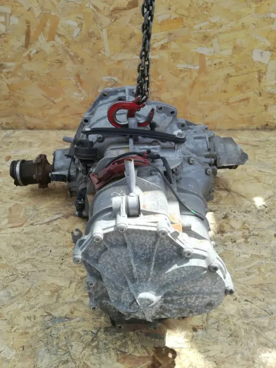 Audi A4 B8 MVS 6-Speed Manual Gearbox 2.0 Diesel CJC image 4