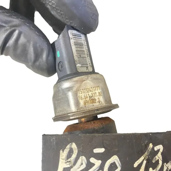 Peugeot 3008 I 2012 Brandstofrail image 4