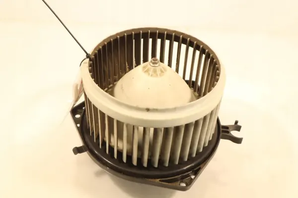 Motor do Ventilador Renault OE OEM 8400004-070928 Usado image 2