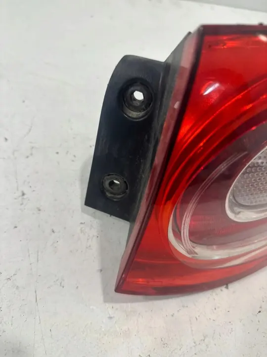 Luz Trasera Derecha VW Tiguan 5N0 image 2