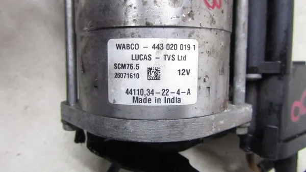 MERCEDES E-KLASA KOMPRESOR W213 A0993200004 image 4